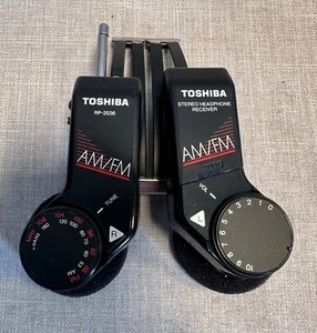 Toshiba RP-2036 Radio con cuffie stereo AM/FM pieghevole - Ottima! Funziona! - Foto 1 di 13