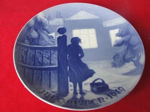 1919 BING GRONDAHL The Little Match Girl KOPENHAGEN TELLER - Bild 1 von 2