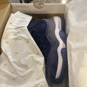 Size 5 - Jordan 11 Midnight Navy Velvet 2022. Ds. - Picture 1 of 2