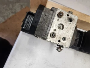 00-02 Firebird Camaro ABS Brake Control Pump Module EBCM with TRACTION CONTROL - Picture 1 of 5
