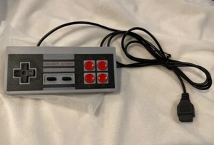 Nintendo NES Mini Classic Edition Wired Controller OEM unbenutzt neu Videospiel - Bild 1 von 2
