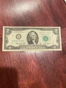 1976 $2 Two Dollar Bill US Note B23925235A - Picture 1 of 2