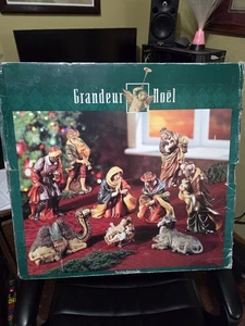 RARE VTG Vintage Grandeur Noel Large (10") 9 Piece Porcelain Nativity Set - Picture 1 of 24