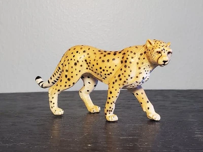 Safari Ltd Cheetah Figure Vintage 1996 Collectible 4" Animal Toy Wildlife - Image 1 of 4