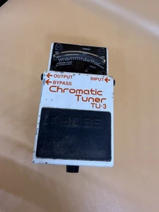 Pedal afinador cromático Boss TU-3 guitarra efectos bajos pedal blanco Taiwán USADO - Imagen 1 de 8
