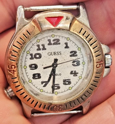 Reloj GUESS Vintage Cuadrante Piezas o Reparación Foto 1 de 3
