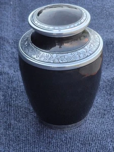 - Onyx Silver Cremation Urn – Large Aluminum Memorial for Adult Human Ashes, Ele - Bild 1 von 7