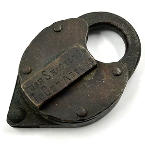 Vintage Antique Brass Heart Shape Railroad Pad Lock Shackle - Picture 1 of 15