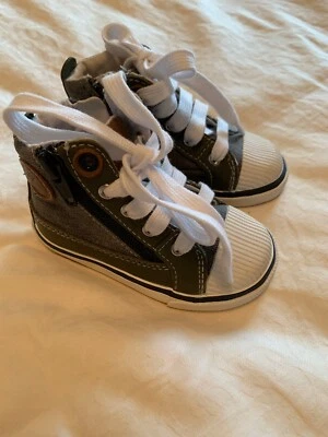 Tênis Geox Meninos Criança Kiwiboy Hightop Euro Tamanho 20 Verde Exército EUA Tamanho 5 Novo Sem Caixa - Imagem 1 de 4