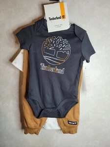 (N88) Neu Jungen Timberland 3-teiliges Set Größe 12 Monate - Bild 1 von 7