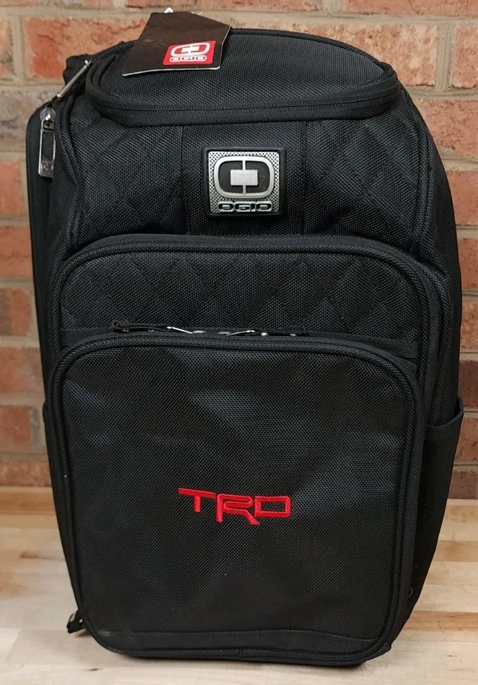 Mochila OGIO Epic TRD Toyota Racing Development preta nylon bolsa de viagem Nascar - Imagem 1 de 4