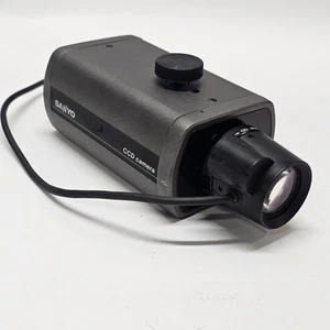 Sanyo Color CCTV Camera 24V AC 4W VDC2824 With Lens UNTESTED AS IS FAIR SHAPE - Picture 1 of 5