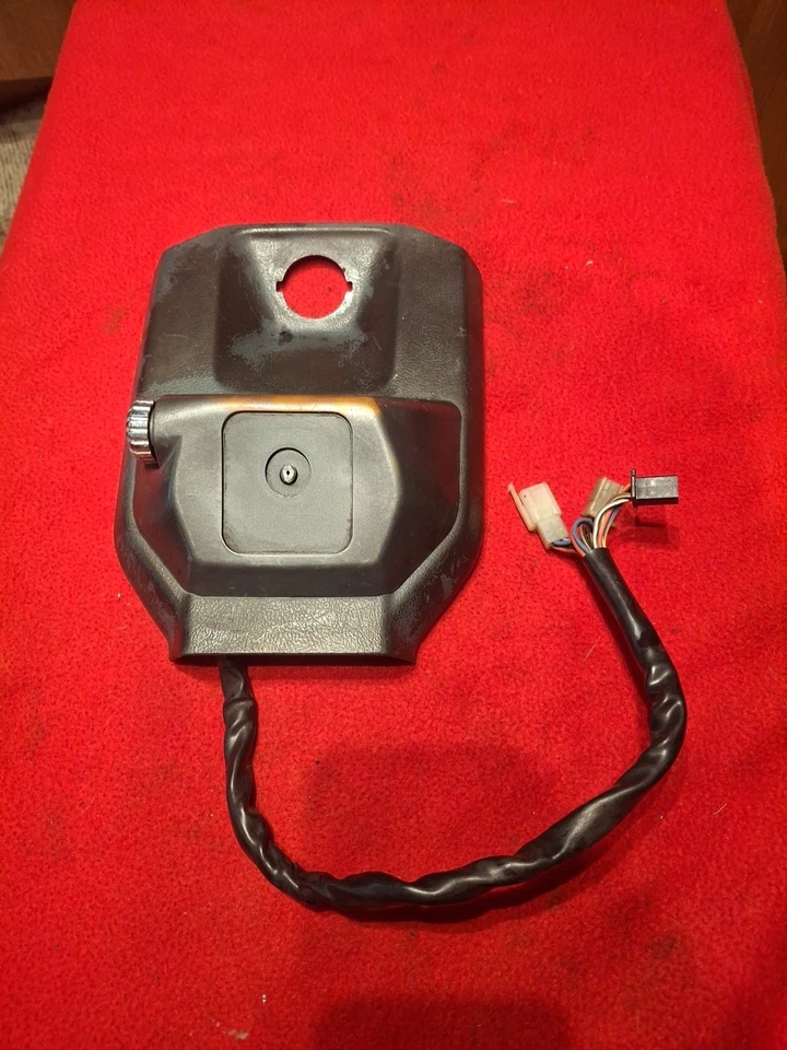 GL1500 Goldwing 1500 Interstate Switch Cover Radio Volume Knob OEM Honda - Image 1 of 4
