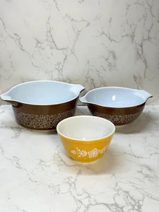 Vintage Pyrex Brown Woodland Pattern Bowls and Butterfly Gold Bowl Set of 3 - Picture 1 of 13
