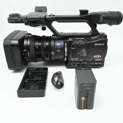 Sony HVR-Z7J HDV Camcorder - MiniDV HD Camera w/ Battery & Charger 40 x 10H JP - Image 1 of 4