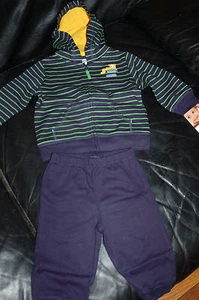 Neu mit Etikett Carter's Jungen Baumwollhose und Strickjacke Set 6 Monate - Bild 1 von 3
