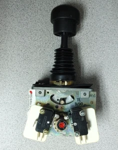 OEM CONTROLLER MS4M6329 JOYSTICK 4 POSITION WOW!! - Picture 1 of 3