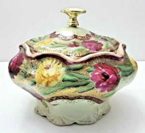 ANTIQUE BEAUTIFUL TUREEN WITH LID RED AND YELLOW CABBAGE ROSES HEAVY GOLD GILT - Picture 1 of 12