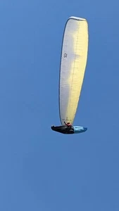 Ozone Enzo 3 Size M Paraglider - Picture 1 of 6