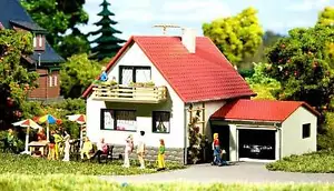 Auhagen H0, Tt 12222: House With Garage - Picture 1 of 1