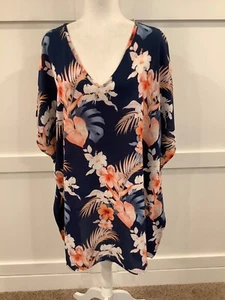 J Valdi Women’s Size 1X Hawaiian Floral Caftan V Neck - Picture 1 of 6