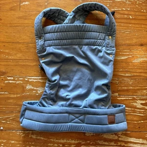 NEST BLANCHE Babytrage weicher Samt hellblau/grau - Bild 1 von 9