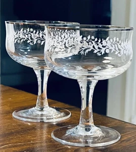 2 Lenox Crystal White Echo Hand-Etched Platinum Trimmed Champagne Glasses - Picture 1 of 10