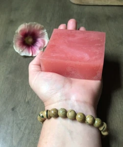 Soap - Vanilla & Coconut glycerin soap promotes soft skin - Picture 1 of 6