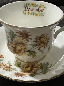 Enesco Bone China TASSE & UNTERTASSE NOVEMBER Chrysantheme - Bild 1 von 13