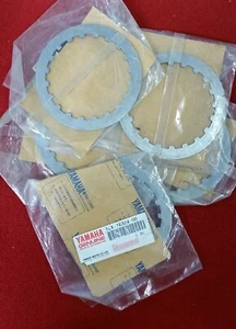 Yamaha FZR600R Steel Clutch Plate Set. (8) . Genuine Yamaha. New b67 - Picture 1 of 1
