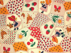 Vintage Sunbonnet Sue Calico Patchwork Cheater Fabric Strawberry Mushroom Flower - Picture 1 of 6