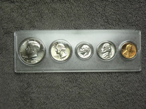 1987 Birth Year Set Choice Brilliant Uncirculated in hard plastic holder Cover