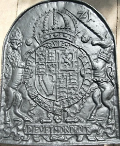 Genuine & Stunning Cast Iron Antique Fire Back - Picture 1 of 4