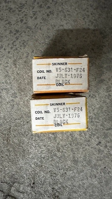 Lot of 2) Skinner Coil V5-631-F24 - Image 1 of 1