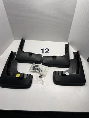 2015-2017 丰田凯美瑞挡泥板套件 PU060-33015-P1 原始设备制造商 4 件套挡泥板 — 第 1/4 张图片