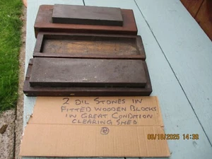Vintage Sharpening Stone Oil Stone Wet Stone In Wooden Case x2. As seen.#86-9829 - Picture 1 of 4
