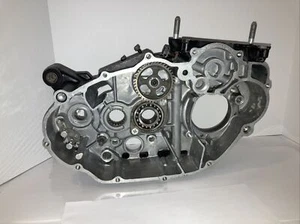 1977 Yamaha TT500 TT 500 XT500 Right Engine Crank Case Crankcase 583-15100-03 - Picture 1 of 24