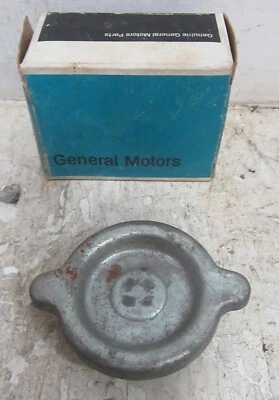 Tapa de llenado de aceite Chevrolet 1965-1972 fabricante original 3835665 con caja Foto 1 de 2