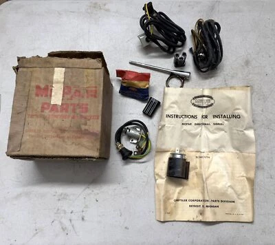 Dodge Plymouth Chrysler DeSoto 1955-56 equipamiento de señal de giro 1626876 Foto 1 de 4