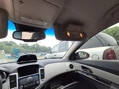 Espelho retrovisor interno central dianteiro usado serve para: Chevrolet Cruze 2014 de 31/5 - Imagem 1 de 4