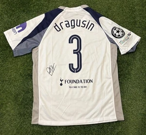 Radu Dragusin signiert 25/26 Tottenham Heimtrikot - Bild 1 von 1