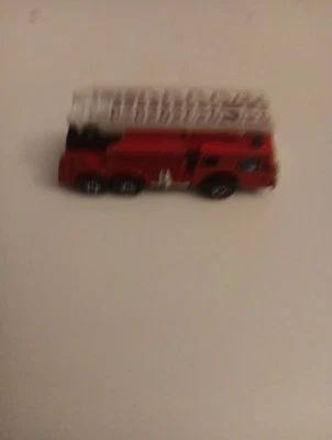 1982 FIRE ENGINE MATCHBOX Vintage Ladder Truck Moving Extends 3" Long Red White - Image 1 of 4