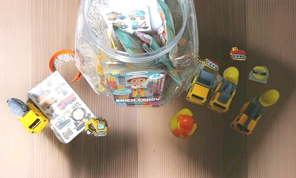 Surtido de regalos de fiesta de camión de construcción/bloque de caramelos/tatuajes/pulseras/llavero Foto 1 de 4