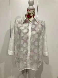 BRAND NEW - NONI B WHITE LONG SLEEVED PATTERNED BUTTON UP BLOUSE SIZE 10 - Picture 1 of 8