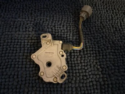 99 00 01 02 03 04 Land Rover Discovery Transmission Neutral Safety Switch - Image 1 of 4