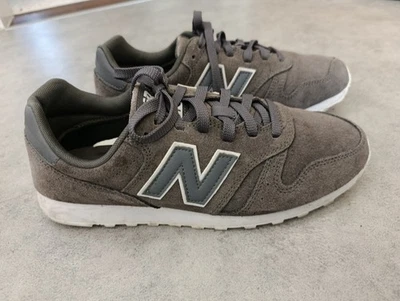 New Balance 373 Modern Classics. T 42,5. Gris. Cuir Bon état - Photo 1/4