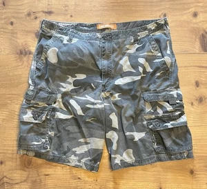 Mens Lee Dungarees Cargo Shorts Size 40 Camo Camouflage NICE Ships Fast - Picture 1 of 7
