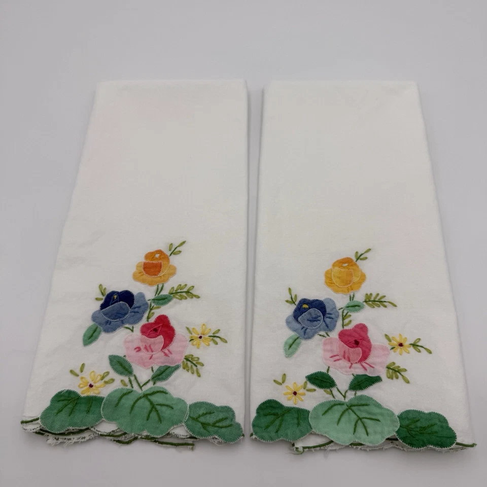 Juego de 2 toallas de té vintage de algodón blancas multicolores bordadas a mano florales Foto 1 de 4