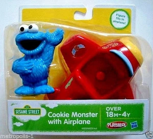 JUEGO DE FIGURAS Y AVIONES PLAYKOOL, SESAME STREET, GALLETAS MONSTRUO CON AVIÓN, FIGURAS Y AVIONES, 18 M+, NUEVO - Imagen 1 de 7