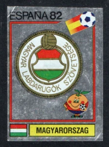 FIGURINA CALCIATORI PANINI ESPANA 82 N°182 SCUDETTO UNGHERIA REC/RECOVERED - Imagen 1 de 2